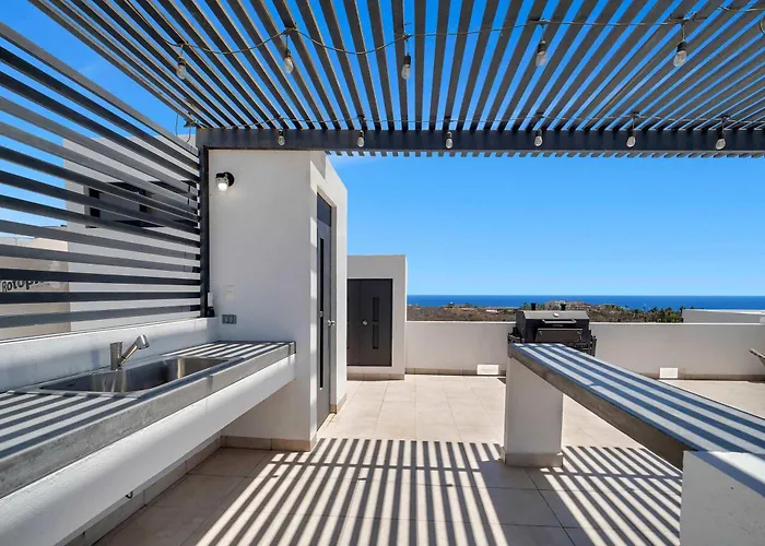 Stunning & Beautiful House With Private Pool Ferienhaus